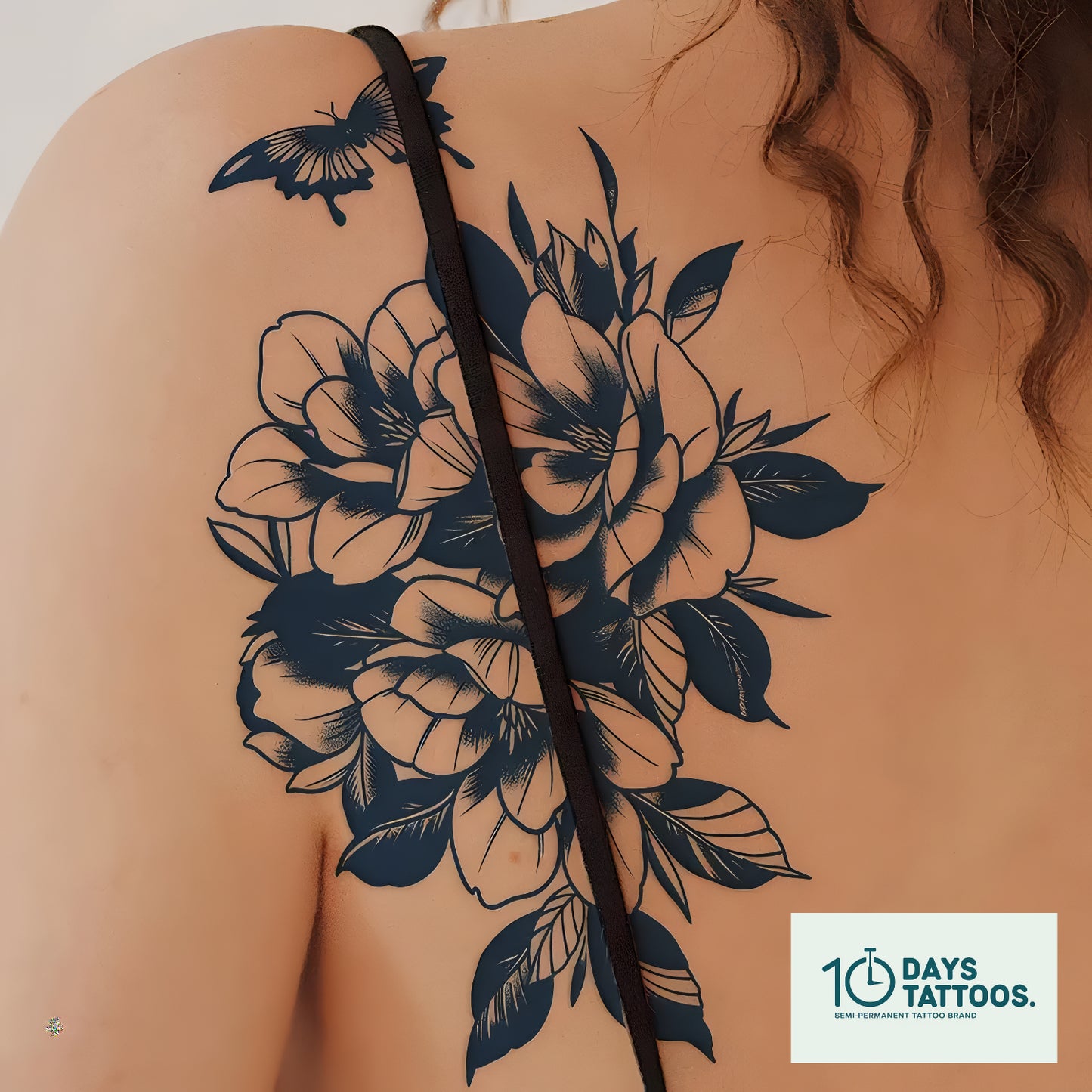 Tatouage « Rose Éternelle avec Papillons