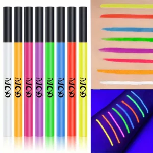application stylo maquillage festival détail trait fin waterproof lavable look créatif