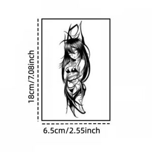 Detail du tatouage Kuro Tenshi: Ce tatouage represente une jeune femme au style anime/manga,